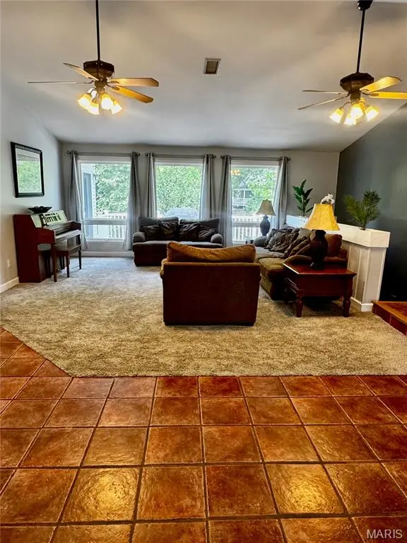 1330 Deer Creek RD, Greenville, IL 62246
