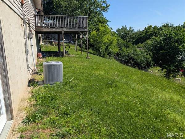 2552 Somerville DR, High Ridge, MO 63049