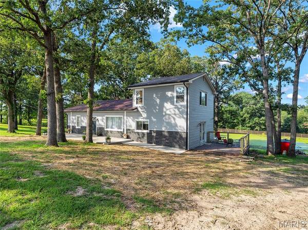 1838 Spring Bluff RD, Sullivan, MO 63080