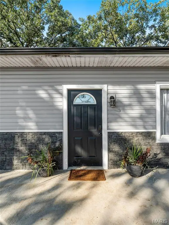1838 Spring Bluff RD, Sullivan, MO 63080