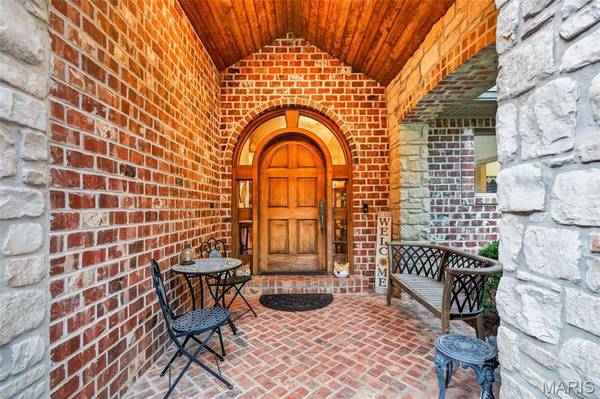 11445 Casa Nella Montagna, Marthasville, MO 63357