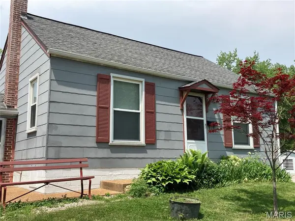 407 Coppinger DR, Ferguson, MO 63135