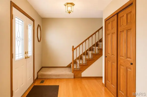 1955 Acorn Trail DR, Florissant, MO 63031