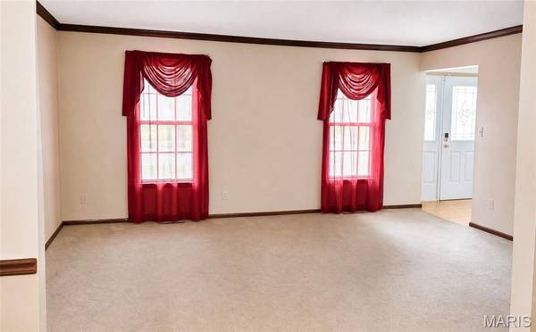 1955 Acorn Trail DR, Florissant, MO 63031