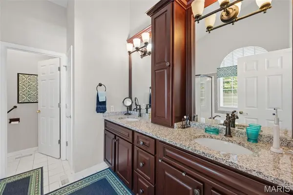 386 Shetland Valley CT, Chesterfield, MO 63005