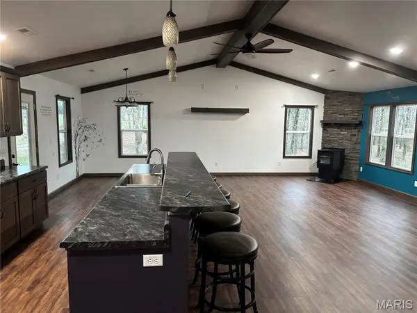 5 Quail Farm RD, Buffalo, MO 65622