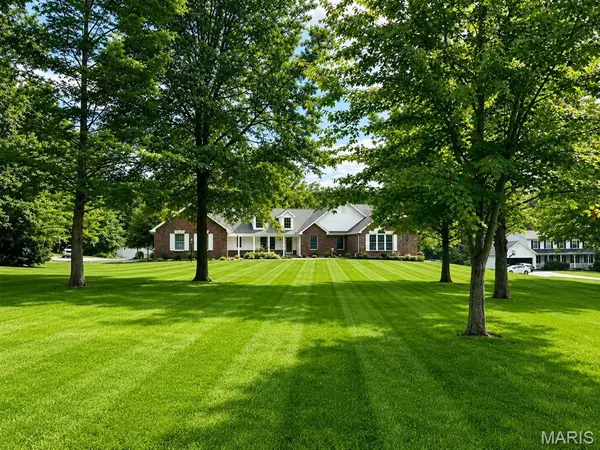 2941 Trapper TRL, Wentzville, MO 63385