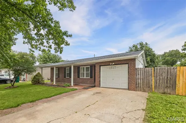 1517 Doris AVE, Cahokia, IL 62206