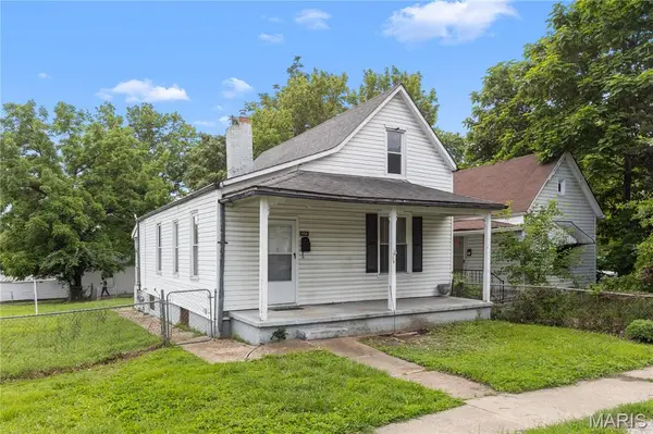 6704 Schofield PL, St Louis, MO 63133