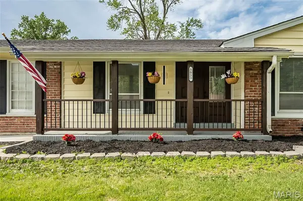 3033 Aberdeen DR, St Louis, MO 63033