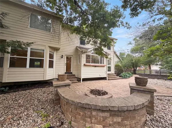 16201 Surfview CT, Grover, MO 63040