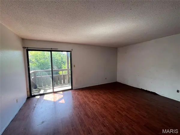 1465 Heritage LNDG #29, Apt 305, St Charles, MO 63303