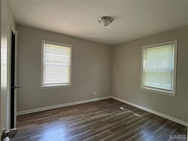 10124 Winkler DR, St Louis, MO 63136