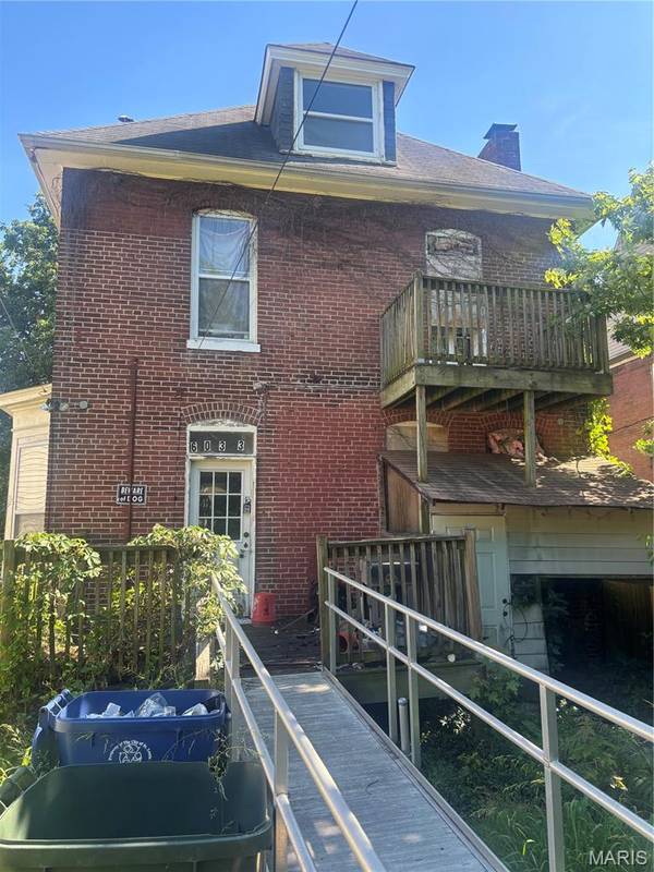 6033 Cates AVE, St Louis, MO 63112