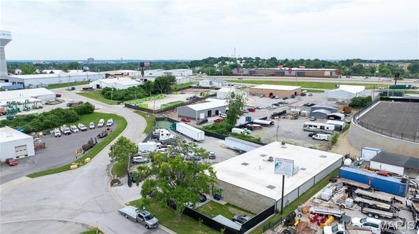 1335 Charlestown Industrial DR, St Charles, MO 63303