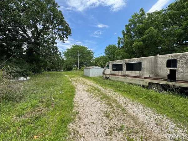 18375 Lanyard LN, Waynesville, MO 65583