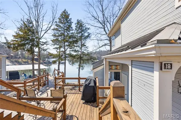 6620 E Lake Point DR #18, Osage Beach, MO 65065