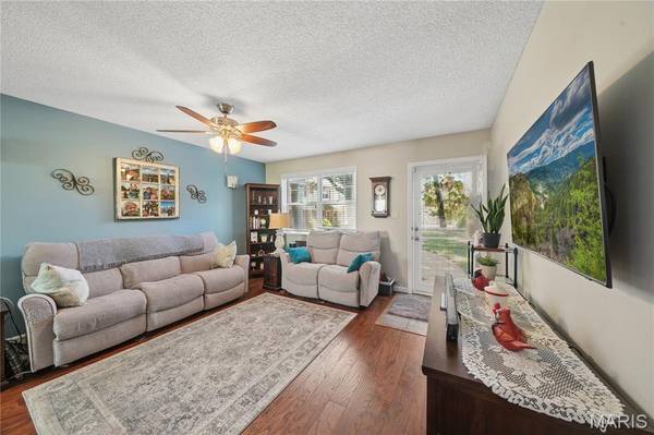 8869 Flamingo CT, St Louis, MO 63144