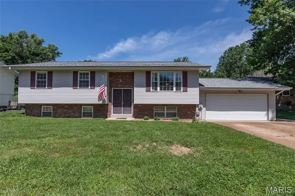 755 Islamorada DR,  Fenton,  MO 63026