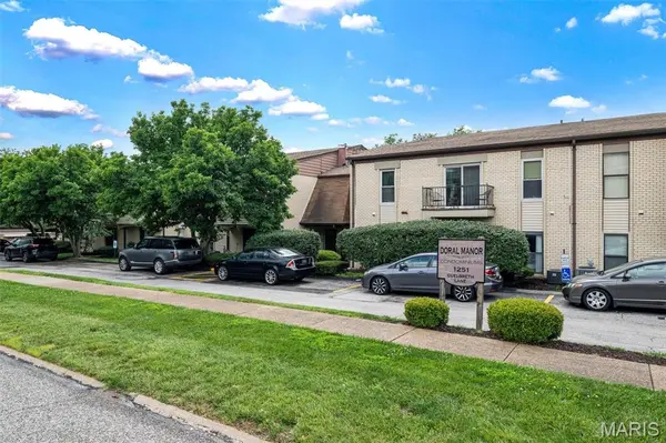 1251 Guelbreth LN #211, St Louis, MO 63146