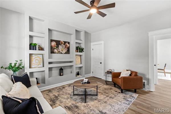 3653 Upton St ST, St Louis, MO 63116