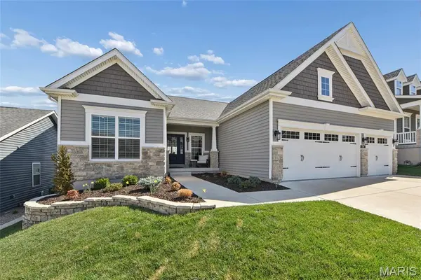 734 Crested Point DR, Eureka, MO 63025