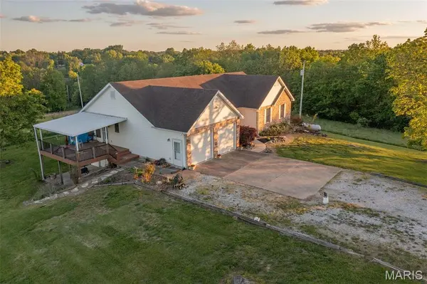 1010 Tick Ridge RD, Silex, MO 63377