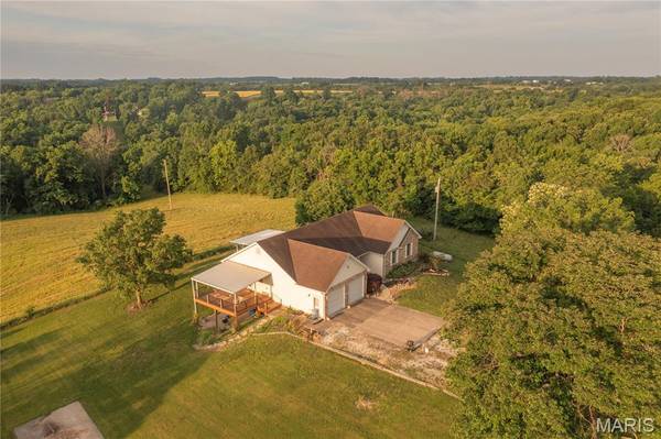 1010 Tick Ridge RD, Silex, MO 63377