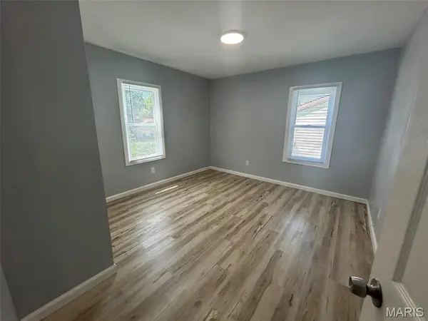 5 Cady DR, Calverton Park, MO 63135