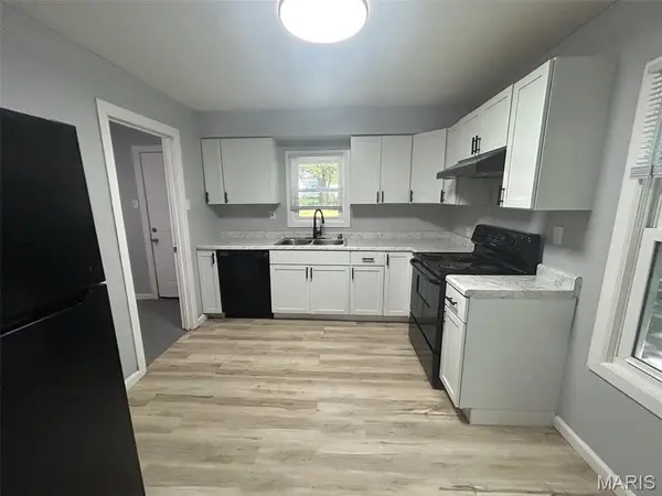 5 Cady DR, Calverton Park, MO 63135