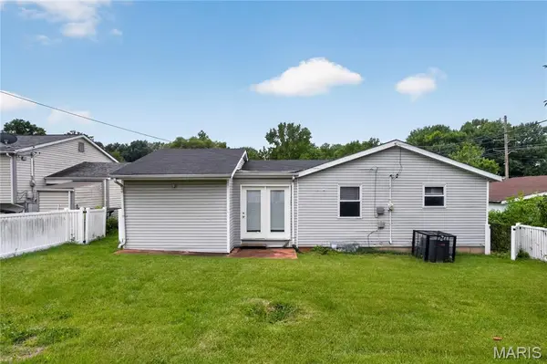 2583 Robley DR, St Louis, MO 63136