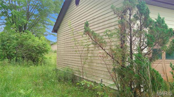2120 4 Mile RD, Washington, MO 63090