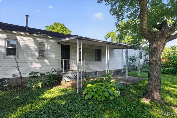 1107 Bakewell DR, St Louis, MO 63137