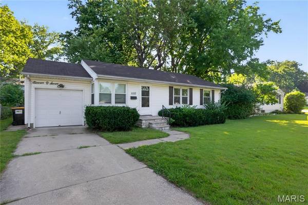 1107 Bakewell DR, St Louis, MO 63137