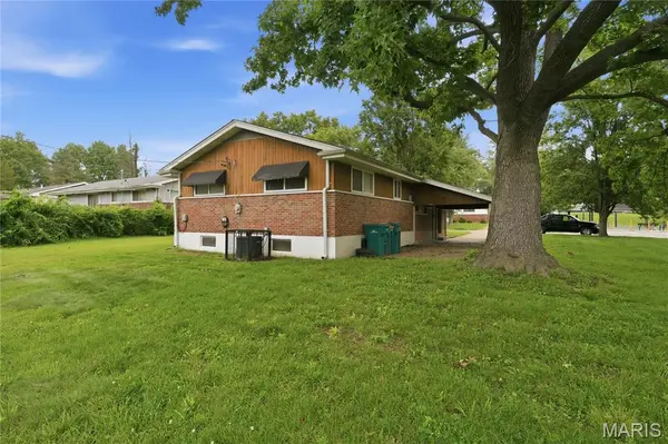 9731 Lanier DR, St Louis, MO 63136