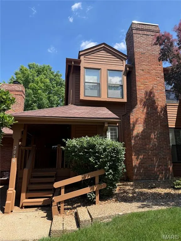 2099 Avignon DR #C, St Charles, MO 63303
