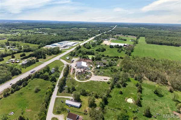 30841 Old Highway 5, Lebanon, MO 65536