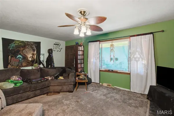 25747 Nugget DR, Lebanon, MO 65536