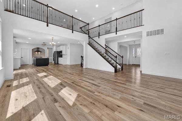209 Haver Hill DR, Lake St Louis, MO 63367