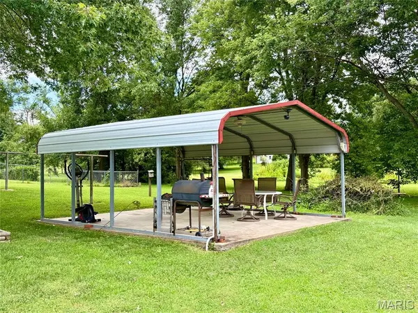 5237 State Highway 72, Jackson, MO 63755