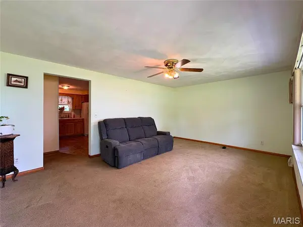 5237 State Highway 72, Jackson, MO 63755