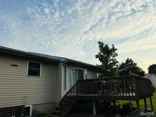 411 Ridgecrest DR, Steelville, MO 65565
