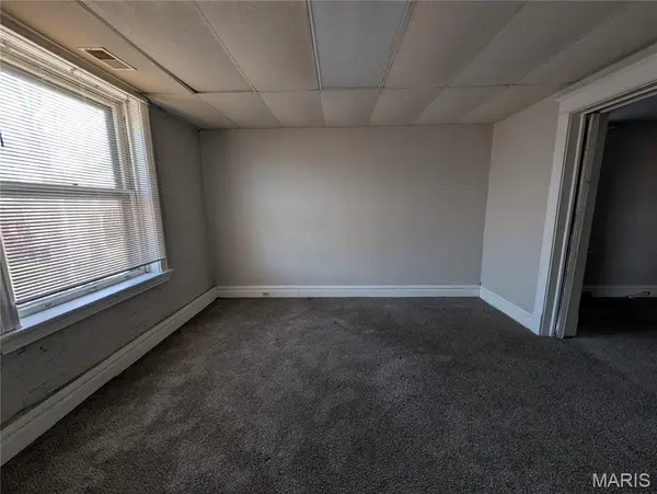 3458 Alberta ST #2F, St Louis, MO 63118