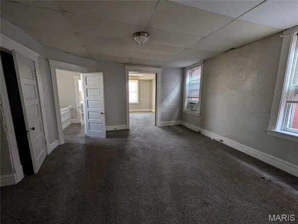 3458 Alberta ST #2F, St Louis, MO 63118