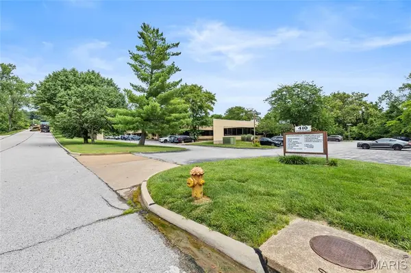 410 Sovereign CT #13, Ballwin, MO 63011