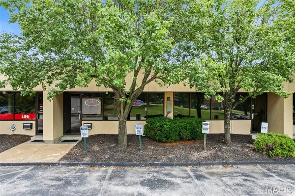 410 Sovereign CT #13, Ballwin, MO 63011