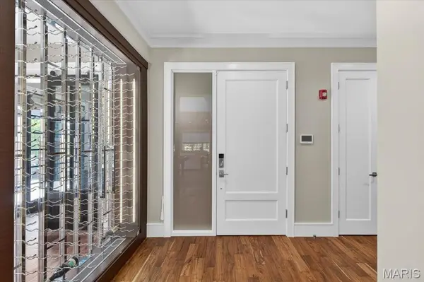 31 Brighton WAY #3, Clayton, MO 63105