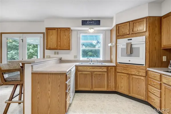41 Graystone DR, Troy, MO 63379