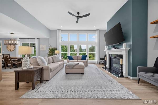 414 Gatehouse CIR, Wentzville, MO 63385