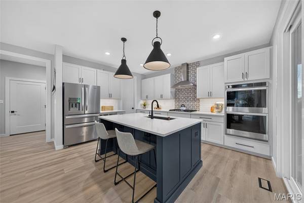 414 Gatehouse CIR, Wentzville, MO 63385